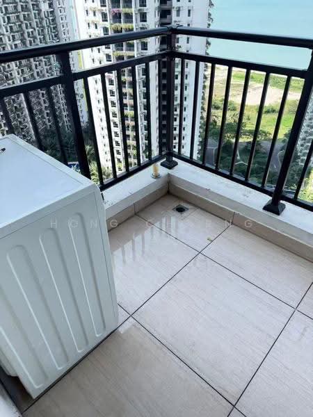 Condominium for Rent at Ataraxia Park @ Forest City - Hong Charng Lee - Balcony - PropertyGuru.com.my