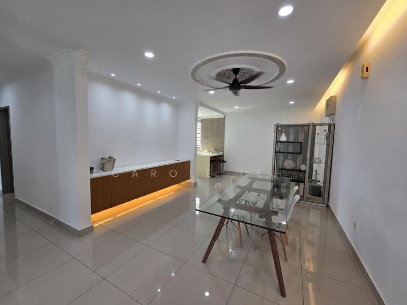 Kondominium untuk Dijual di Palace Court (Sri Istana) - Carole Teh - Living Room - PropertyGuru.com.my