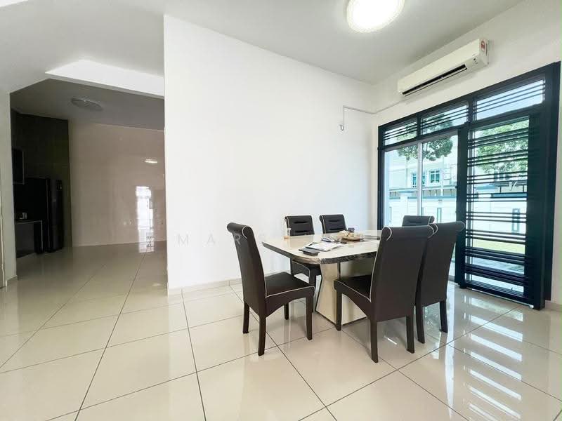 Rumah Teres 2-Tingkat untuk Dijual di Setia Tropika (Johor Bahru) - Mars Hoe - Dining Room - PropertyGuru.com.my