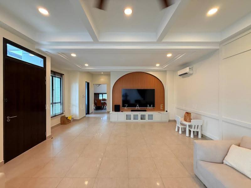 Rumah Teres 3-Tingkat untuk Dijual di Cyberjaya (Selangor) - Adzura Zamedin - Living Room - PropertyGuru.com.my