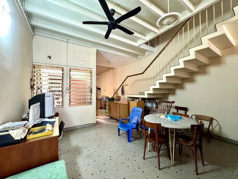 Rumah Teres 2-Tingkat untuk Dijual di Kampung Herriot (Pulau Tikus) - Ping Koay - Living Room - PropertyGuru.com.my
