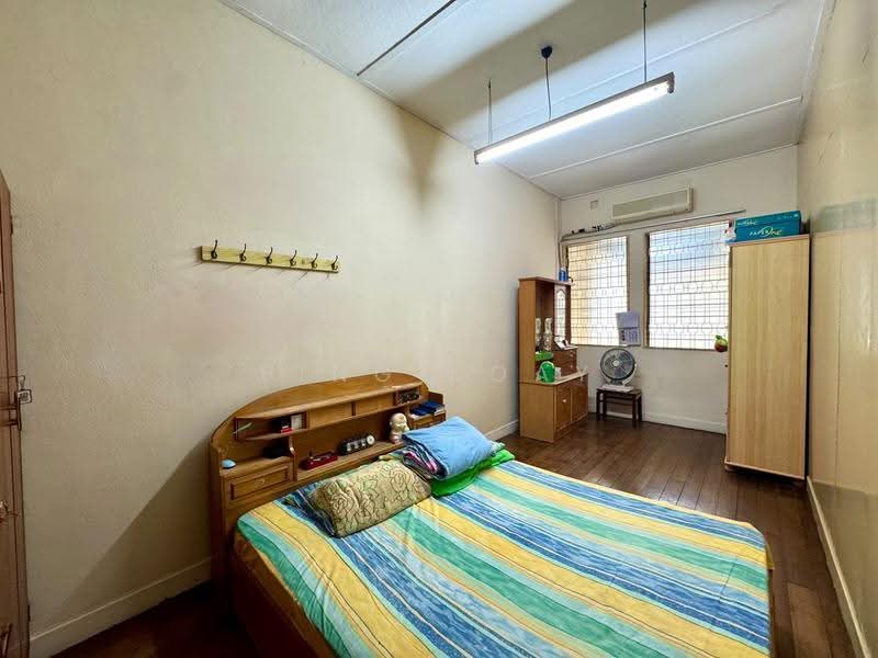 Rumah Teres 2-Tingkat untuk Dijual di Kampung Herriot (Pulau Tikus) - Ping Koay - Bedroom - PropertyGuru.com.my