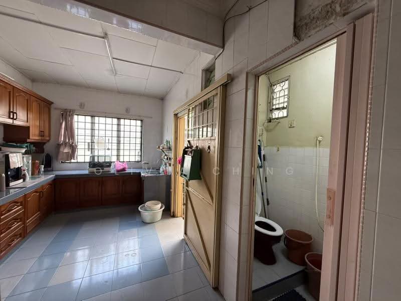 Rumah Teres 2-Tingkat untuk Dijual di Permas Jaya (Johor Bahru) - Olivia Ching - Kitchen - PropertyGuru.com.my