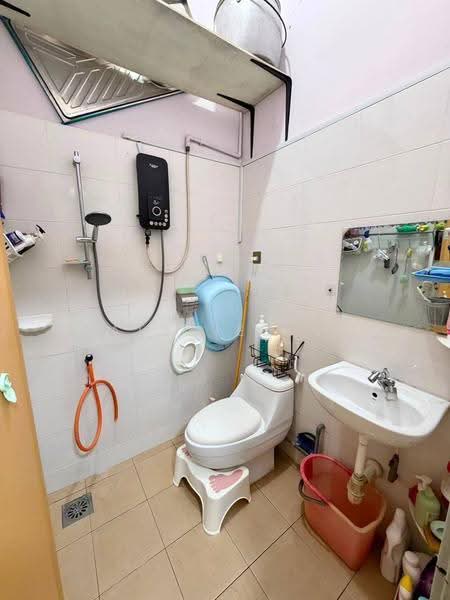 1-storey Terraced House for Sale in Taman Nusa Jaya Mas (Iskandar Puteri (Nusajaya)) - Valerie Saw - Bathroom - PropertyGuru.com.my