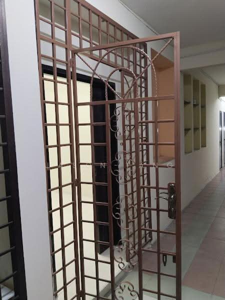 Pangsapuri untuk Dijual di Larkin Indah - Jason Tang - Entrance - PropertyGuru.com.my