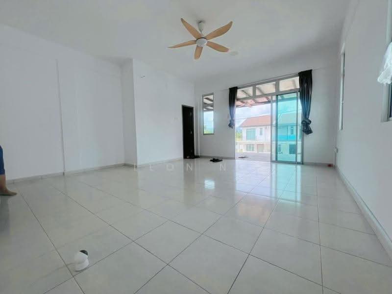 Rumah Kluster untuk Dijual di Pontian (Johor) - Leon Ng - Living Room - PropertyGuru.com.my