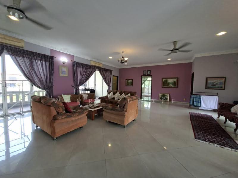 Bungalow House untuk Dijual di Country Heights (Kajang) - Zamri Yusoff - Living Room - PropertyGuru.com.my