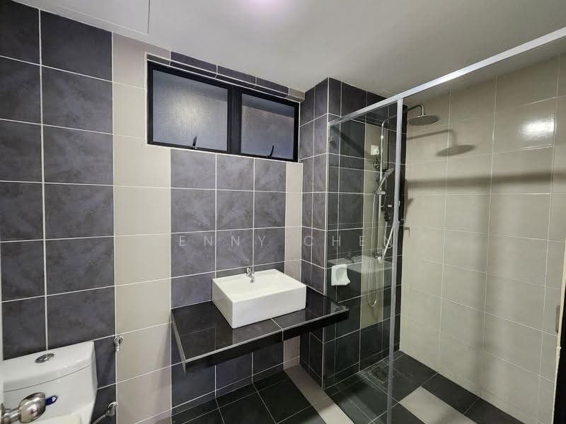 Kondominium untuk Disewa di Upper East @ Tiger Lane - PENNY CHEN - Bathroom - PropertyGuru.com.my