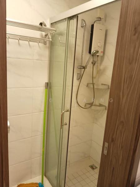 Apartment for Rent at Regalia Park @ Forest City - Hong Charng Lee - Bathroom - PropertyGuru.com.my