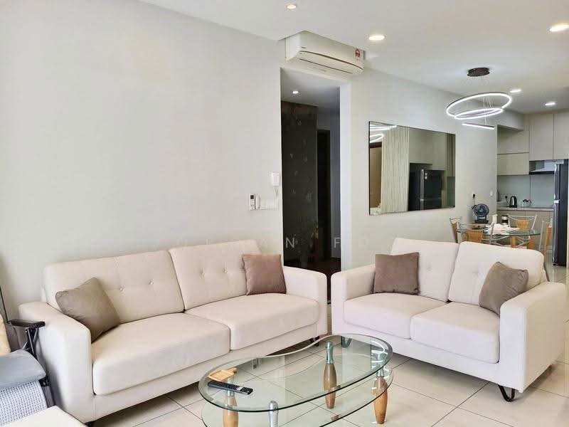 Kondominium untuk Dijual di Queens Residences Q1 @ Queens Waterfront - Jordan Foo - Living Room - PropertyGuru.com.my