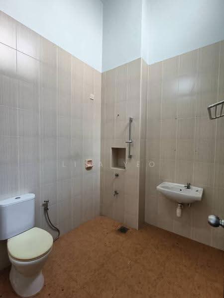 2-storey Terraced House for Rent in Skudai (Johor) - Lisa Yeo - Bathroom - PropertyGuru.com.my
