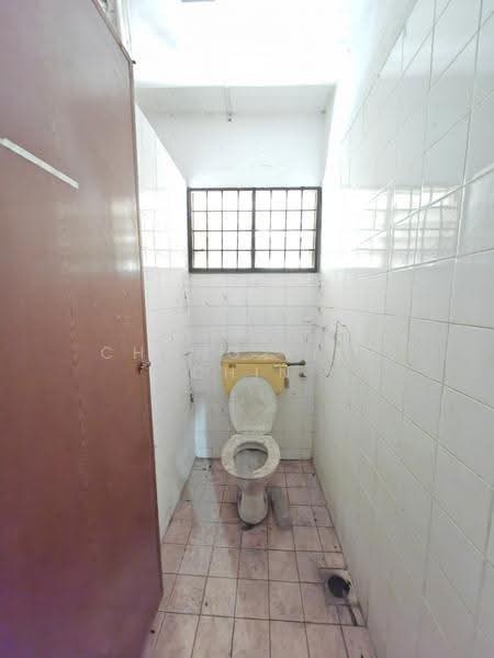 Factory for Rent in U5, Bandar Pinggiran Subang (Shah Alam) - Chong Yien Chin - Bathroom - PropertyGuru.com.my