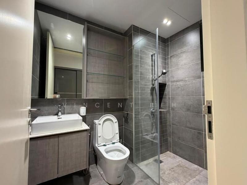 Kediaman Servis untuk Dijual di Millerz Square Serviced Residence - Vincent Beh - Bathroom - PropertyGuru.com.my