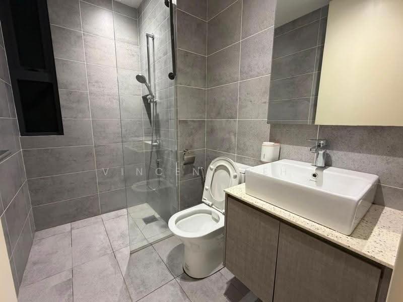Kediaman Servis untuk Dijual di Millerz Square Serviced Residence - Vincent Beh - Bathroom - PropertyGuru.com.my