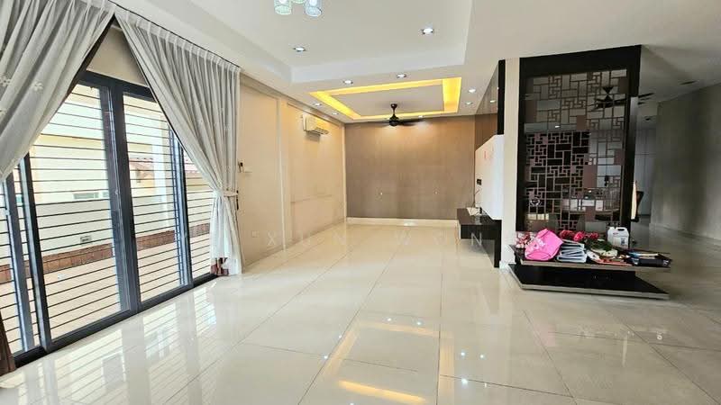 Commercial Bungalow for Rent in Johor Bahru (Johor) - Ye Xun Wong - Living Room - PropertyGuru.com.my