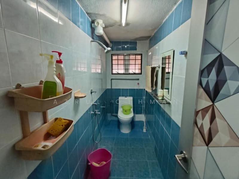 2-storey Terraced House for Sale in Lukut (Negeri Sembilan) - Azrul Othman - Bathroom - PropertyGuru.com.my