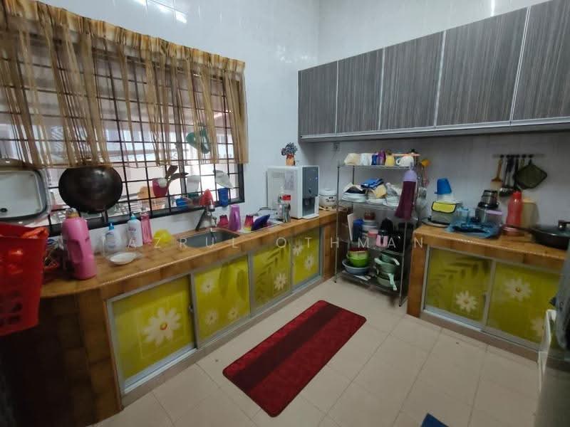 2-storey Terraced House for Sale in Lukut (Negeri Sembilan) - Azrul Othman - Kitchen - PropertyGuru.com.my