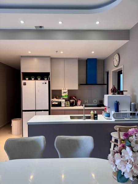 Kediaman Servis untuk Dijual di Residensi Ava @ Kiara Bay - Cindy Ho - Kitchen - PropertyGuru.com.my