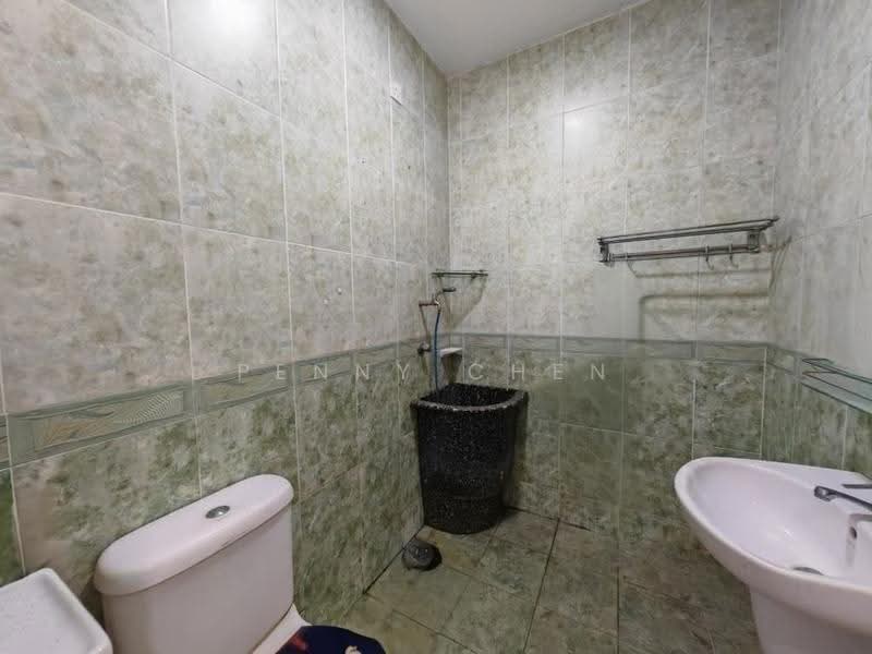Rumah Teres 2-Tingkat untuk Dijual di Taman Kledang Permai (Menglembu) - PENNY CHEN - Bathroom - PropertyGuru.com.my