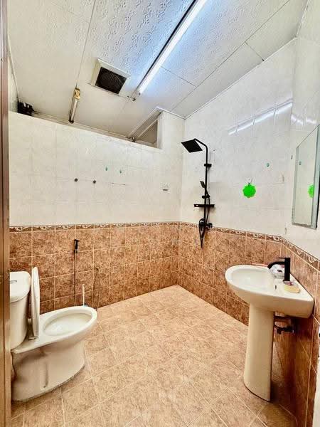 Rumah Teres 2-Tingkat untuk Disewa di KL City Centre (Kuala Lumpur) - Kweenie Chong - Bathroom - PropertyGuru.com.my