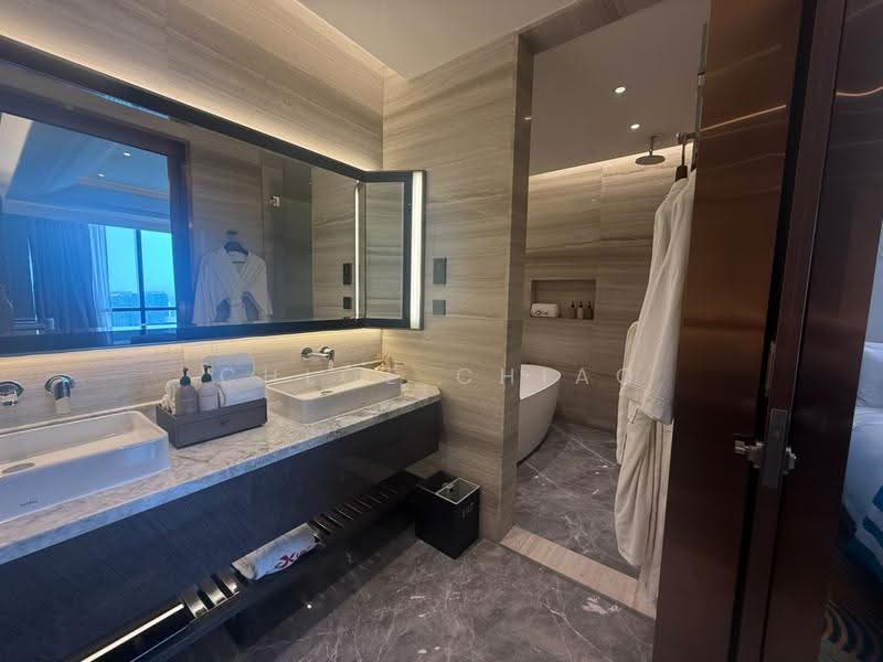 Kediaman Servis untuk Dijual di Imperial Lexis - Chloe Chiao - Bathroom - PropertyGuru.com.my