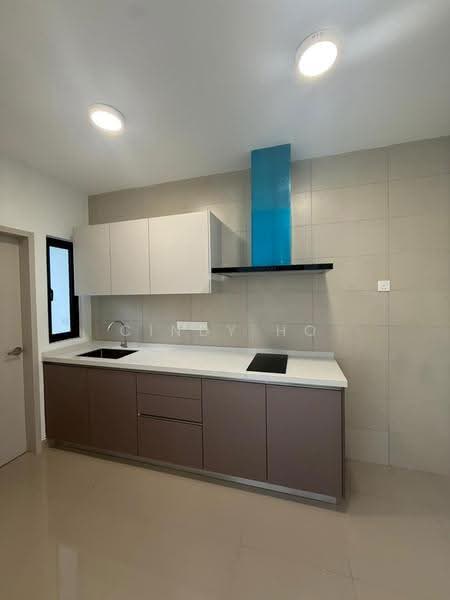 Kediaman Servis untuk Dijual di Residensi Ava @ Kiara Bay - Cindy Ho - Kitchen - PropertyGuru.com.my