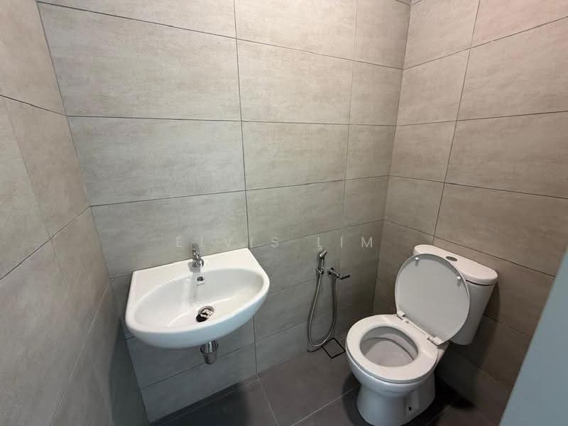 Retail Space for Rent in Tanjung Tokong (Penang) - Elvis Lim - Bathroom - PropertyGuru.com.my
