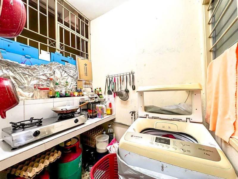 Apartment for Sale at Pangsapuri Jati 2 - Amzar Faiz - Kitchen - PropertyGuru.com.my
