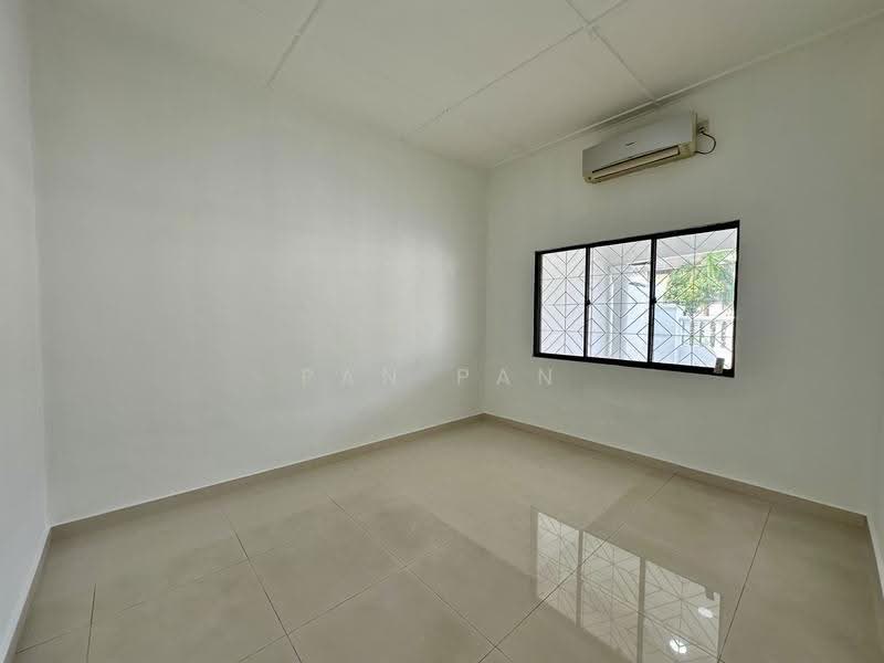 Rumah Teres 1-Tingkat untuk Disewa di Taman Johor Jaya (Johor Bahru) - Pan Pan - PropertyGuru.com.my