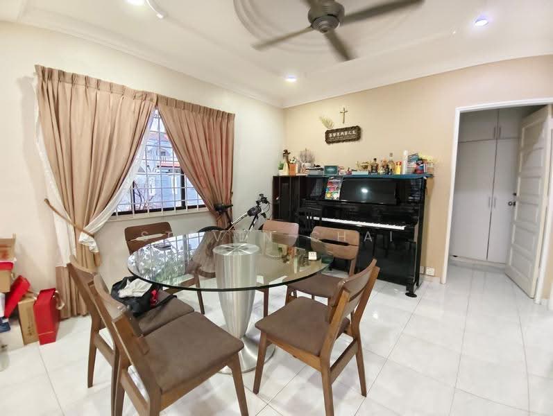 Rumah Teres 2-Tingkat untuk Dijual di Taman Semabok Jaya (Semabok) - Steven Chai - Dining Room - PropertyGuru.com.my