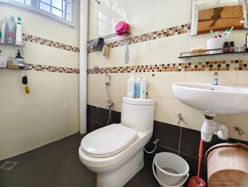 Rumah Teres 2-Tingkat untuk Dijual di Taman Semabok Jaya (Semabok) - Steven Chai - Bathroom - PropertyGuru.com.my