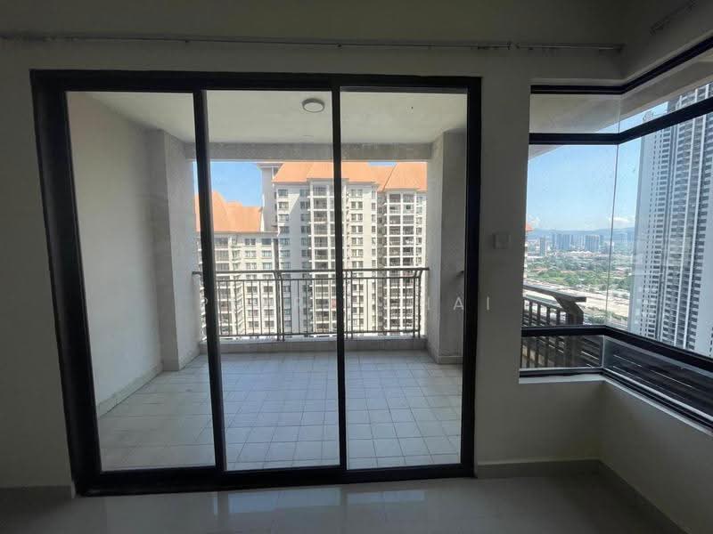 Kondominium untuk Disewa di Royal Domain Sri Putramas 2 - Perry Chai - Balcony - PropertyGuru.com.my