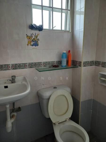 Rumah Teres 2-Tingkat untuk Dijual di Taman Puchong Prima (Puchong) - Ong SK - Bathroom - PropertyGuru.com.my