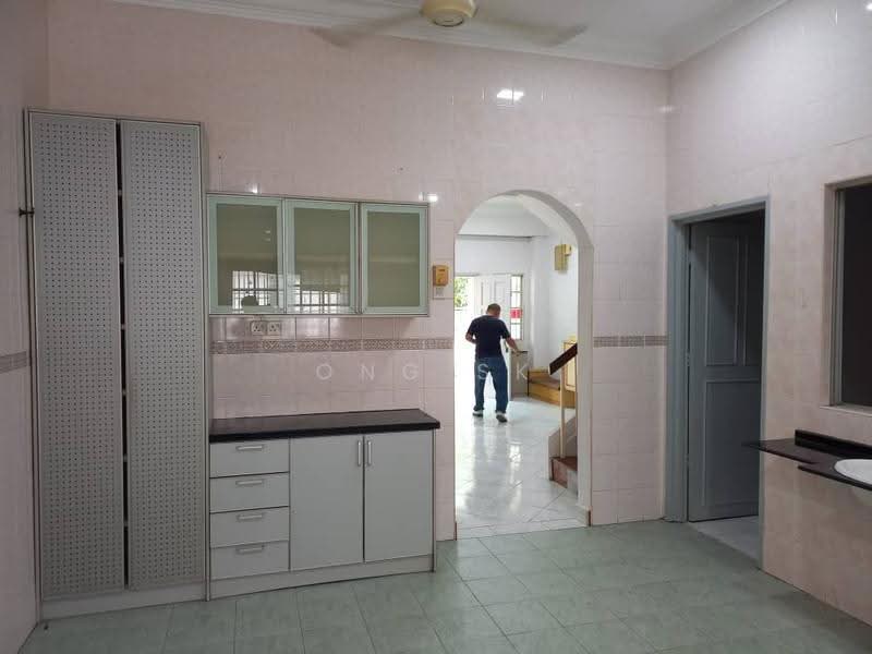Rumah Teres 2-Tingkat untuk Dijual di Taman Puchong Prima (Puchong) - Ong SK - Kitchen - PropertyGuru.com.my