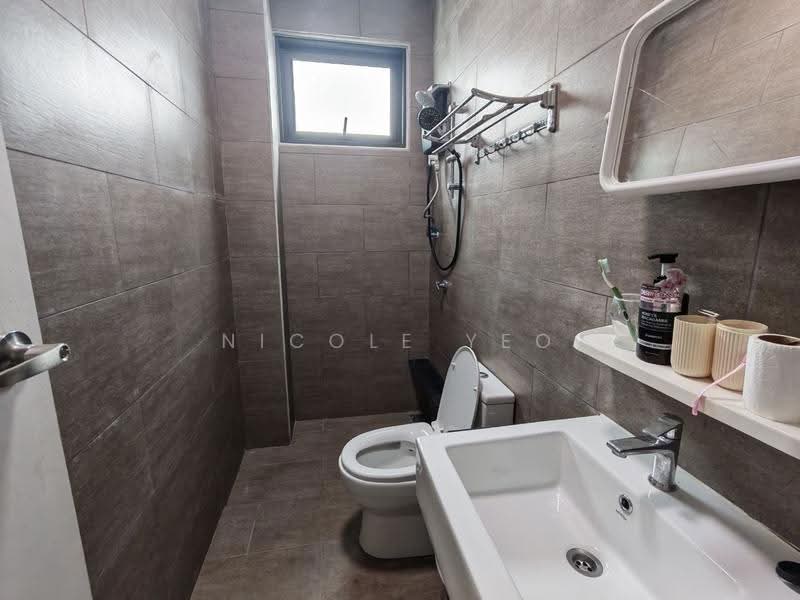 Service Residence for Rent at Ong Kim Wee Residence - Nicole Yeo - Bathroom - PropertyGuru.com.my