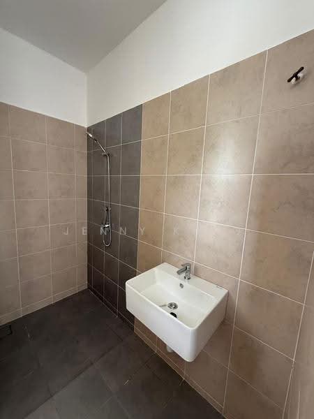 2-storey Terraced House for Sale in Gombak (Selangor) - Jenny Khoo - Bathroom - PropertyGuru.com.my