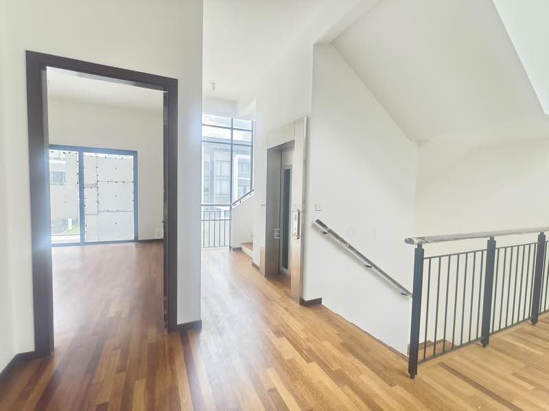 Semi-Detached House for Sale in Ampang (Selangor) - Dlynie Ooi - Corridor - PropertyGuru.com.my