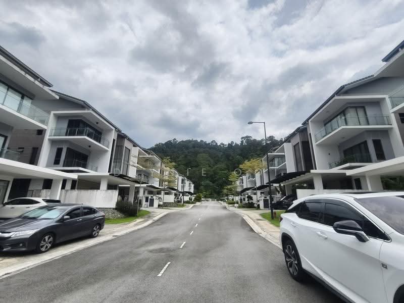 Semi-Detached House for Sale in Ampang (Selangor) - Dlynie Ooi - Exterior - PropertyGuru.com.my