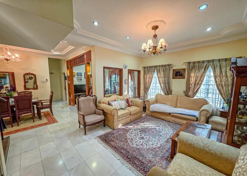 Semi-Detached House for Sale in Tiara Kemensah (Ulu Kelang) - Mohd Aizat Saiful Bahri - Living Room - PropertyGuru.com.my