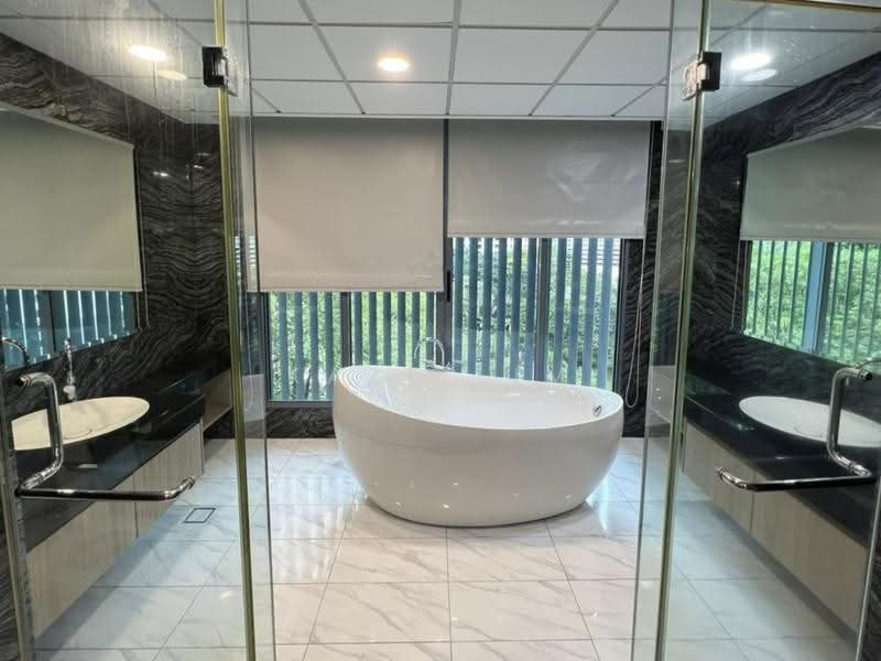 Kondominium untuk Disewa di 11 Mont Kiara @ MK11 - Kate Lim - Bathroom - PropertyGuru.com.my