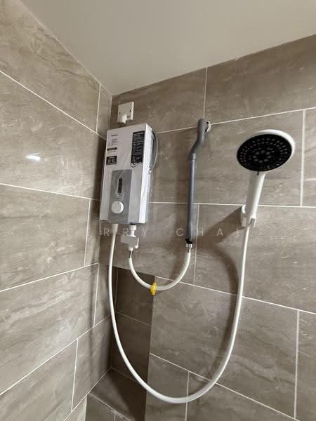 Kediaman Servis untuk Disewa di M Arisa - Perry Chai - Bathroom - PropertyGuru.com.my