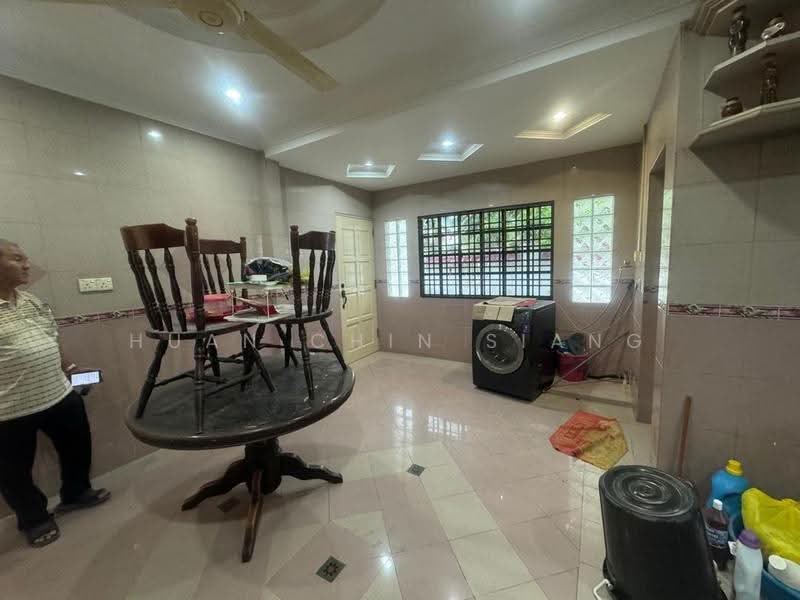 Rumah Teres 2-Tingkat untuk Dijual di Taman Molek (Johor Bahru) - Huan Chin Siang - PropertyGuru.com.my