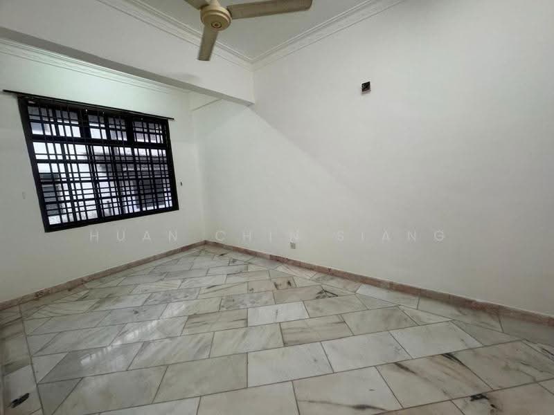 Rumah Teres 2-Tingkat untuk Dijual di Taman Molek (Johor Bahru) - Huan Chin Siang - PropertyGuru.com.my