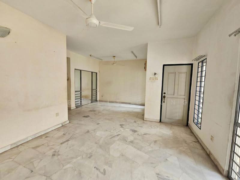 2-storey Terraced House for Sale in Putra Heights (Subang Jaya) - Nobeille Chung - Living Room - PropertyGuru.com.my