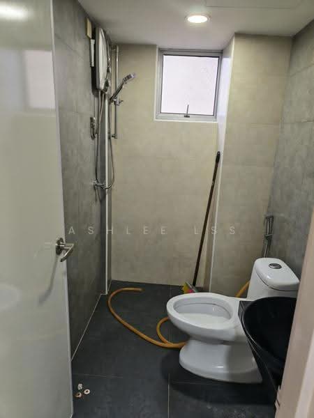 Pangsapuri untuk Dijual di Vantage Point (Menang Ria) - Ashlee LSS - Bathroom - PropertyGuru.com.my