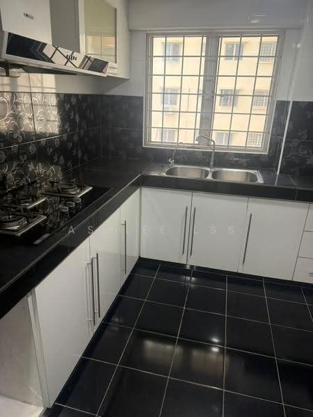 Pangsapuri untuk Dijual di Vantage Point (Menang Ria) - Ashlee LSS - Kitchen - PropertyGuru.com.my