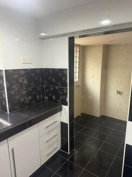Pangsapuri untuk Dijual di Vantage Point (Menang Ria) - Ashlee LSS - Kitchen - PropertyGuru.com.my