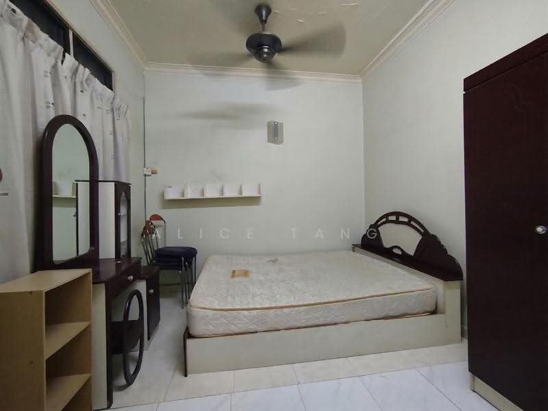 Pangsapuri untuk Disewa di Mentari Court - Alice Tang - Bedroom 1 - PropertyGuru.com.my