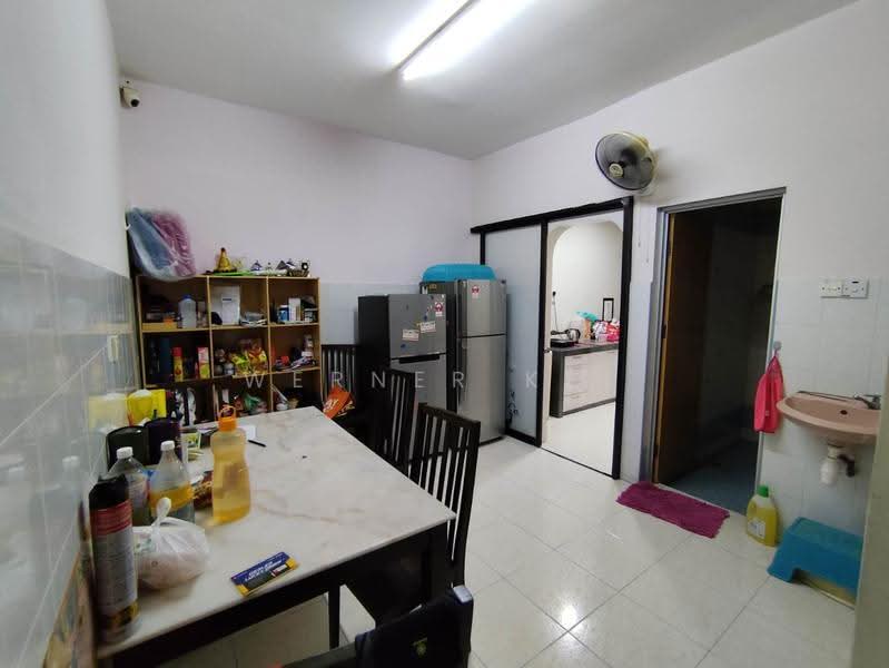 Rumah Teres 2-Tingkat untuk Dijual di Permas Jaya (Johor) - Werner Kee - Kitchen - PropertyGuru.com.my