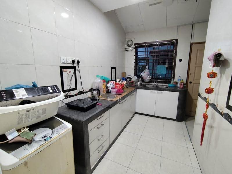 Rumah Teres 2-Tingkat untuk Dijual di Permas Jaya (Johor) - Werner Kee - Kitchen - PropertyGuru.com.my